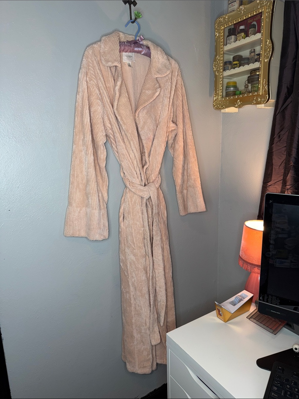 Vintage Victoria Secret Country Plush Long Robe in Light Blush Pink